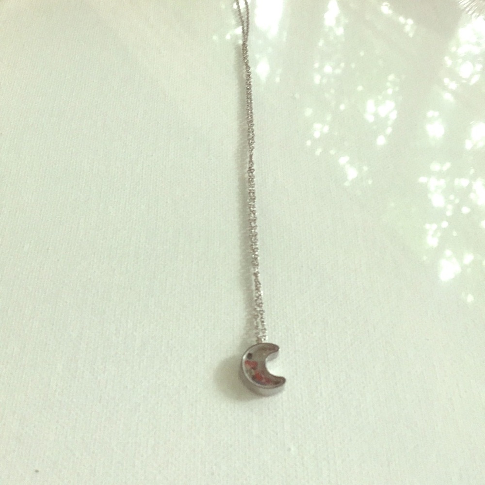 A neckalace